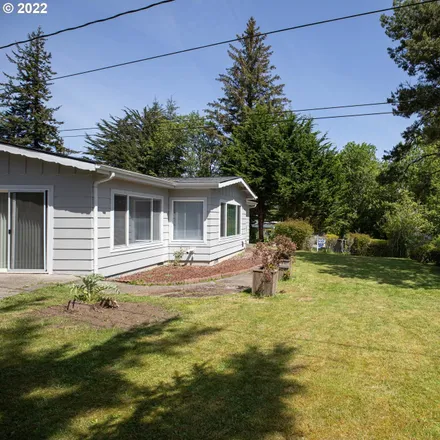 Buy this 3 bed house on 1901 25th Street in Coos Bay, OR 97420