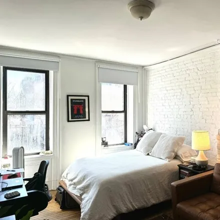 Image 2 - 7 Morton Street, New York, NY 10014, USA - Apartment for rent