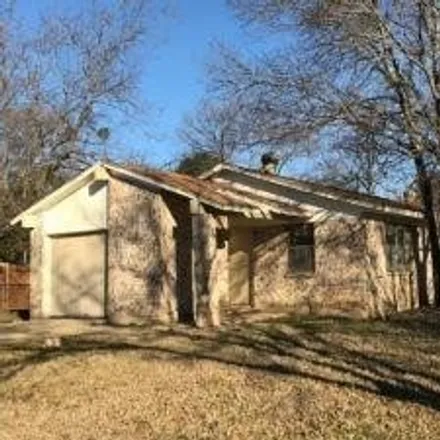Buy this 3 bed house on 3005 Bob-O-Link Lane in Denton, TX 76209