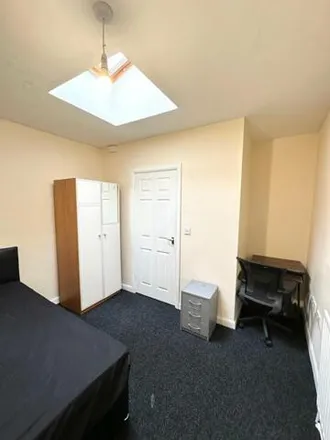 Image 5 - Cleveland Housing Advice Centre, 16 Borough Road, Middlesbrough, TS1 5DW, United Kingdom - Room for rent