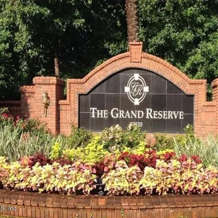 Buy this 3 bed condo on Windsor Parke Golf Club in Country Club Lakes, Jacksonville