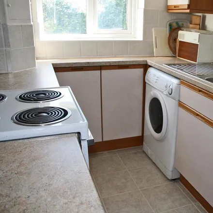 Image 2 - Water Eaton Road, Sunnymead, Oxford, OX2 7QT, United Kingdom - Apartment for rent