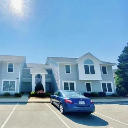 Rent this 1 bed condo on 121 West Victoria Court in Pinewood Forest, Greenville