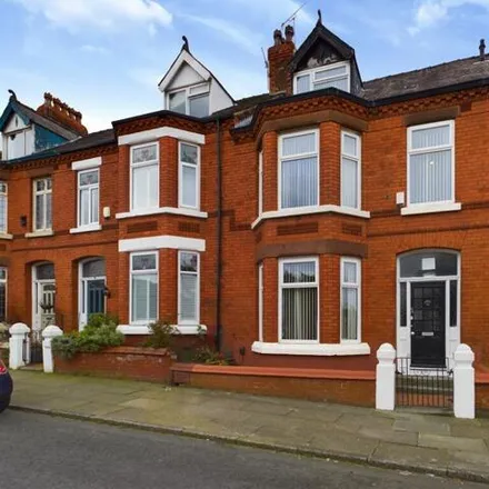 Rent this 4 bed townhouse on 54 Woodlands Road in Liverpool, L17 0BP