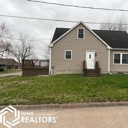 Buy this 3 bed house on 322 West Green Street in Mount Pleasant, IA 52641