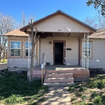 Buy this 3 bed house on 753 West 20th Street in Westside, Odessa