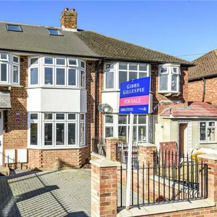 Buy this 4 bed townhouse on Windsor Avenue in London, UB10 9AU