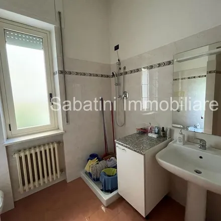 Image 4 - Viale Regina Margherita, 91, 65123 Pescara PE, Italy - Apartment for rent