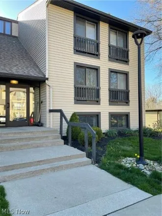 Buy this 2 bed condo on 7373 Glengary Drive in Sagamore Hills, OH 44067