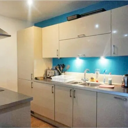 Image 4 - Diprose Court, 8 Bow Common Lane, Bromley-by-Bow, London, E3 4AX, United Kingdom - Apartment for rent