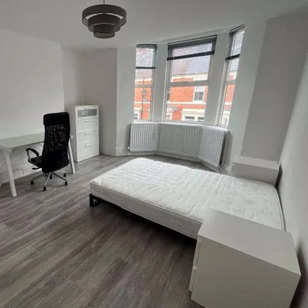 Rent this 6 bed apartment on Tavistock Road in Newcastle upon Tyne, NE2 3JA