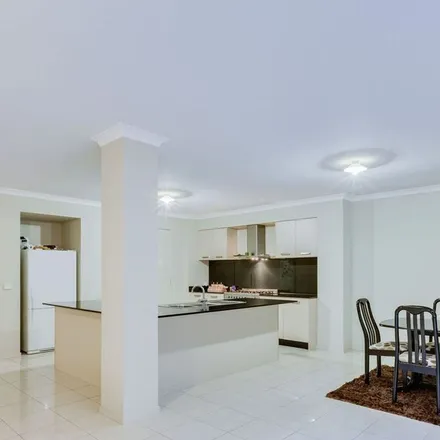 Image 4 - Claremont Street, Craigieburn VIC 3064, Australia - Apartment for rent