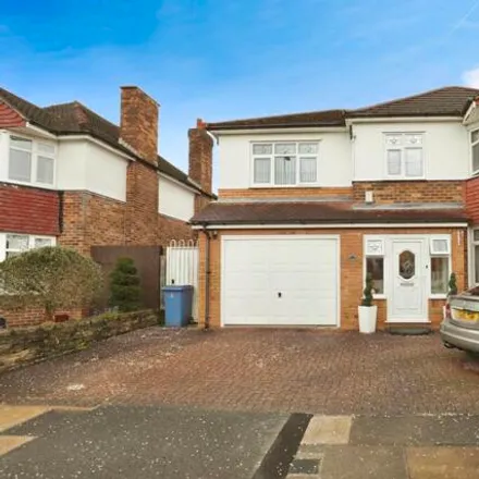 Buy this 5 bed duplex on Childwall Park Avenue in Liverpool, L16 0JG
