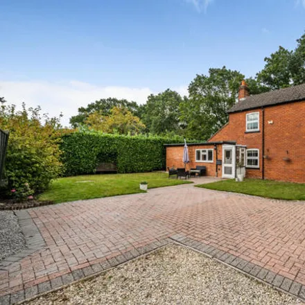 Image 1 - 23a Woodlands Avenue, Burghfield Common, RG7 3HU, United Kingdom - House for sale