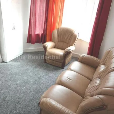 Image 1 - Red Rose School, Allensbank Crescent, Cardiff, CF14 3PR, United Kingdom - Townhouse for rent