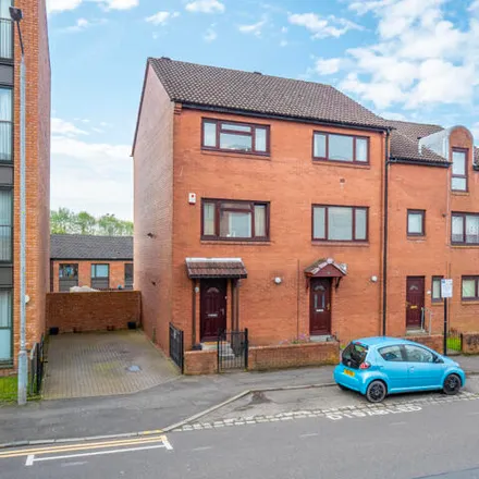 Buy this 3 bed townhouse on Hinshaw Street in Queen's Cross, Glasgow