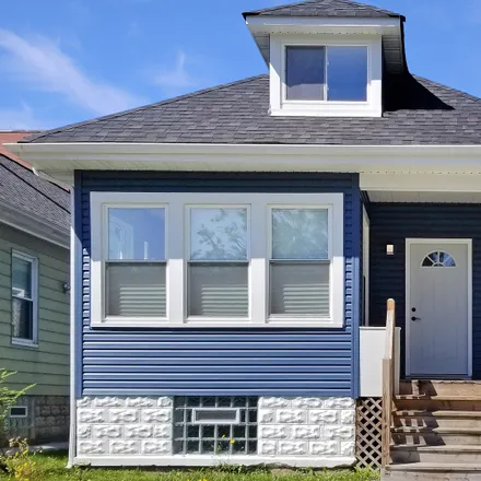 Buy this 3 bed house on 10018 South Lowe Avenue in Chicago, IL 60628