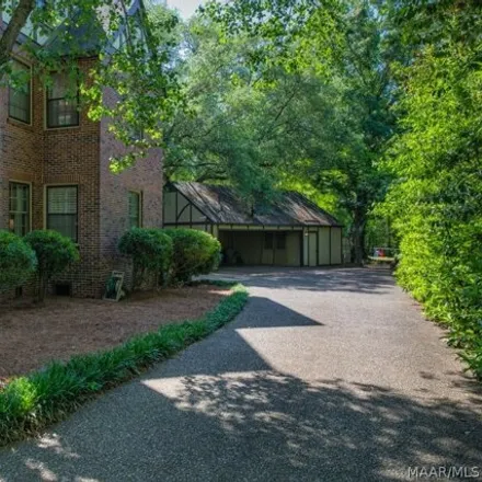 Image 5 - 1242 Glen Grattan Drive, Rosemond Estates, Montgomery, AL 36111, USA - House for sale