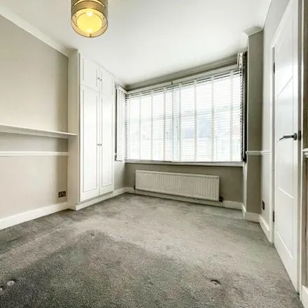 Image 7 - 47 Bronson Road, The Apostles, London, SW20 8DZ, United Kingdom - Townhouse for rent