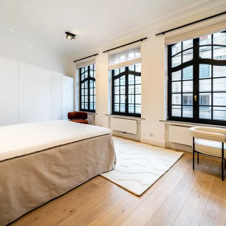 Rent this 1 bed apartment on Place Maurice Van Meenen - Maurice Van Meenenplein 39 in 1060 Saint-Gilles - Sint-Gillis, Belgium