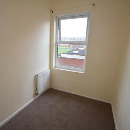 Image 5 - unnamed road, Heywood, OL10 3EU, United Kingdom - Townhouse for sale