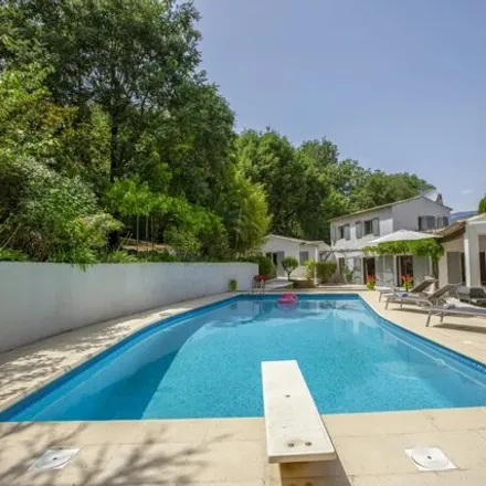 Buy this 5 bed house on 131 Chemin de Bellevue in 06740 Châteauneuf-Grasse, France