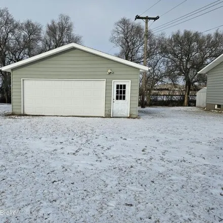 Image 4 - 998 3rd Street Northwest, Bowman, ND 58623, USA - House for sale
