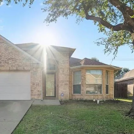 Buy this 3 bed house on 1145 Remington Ranch Road in Mansfield, TX 76063