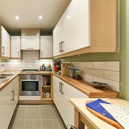 Image 2 - Washington House, 146 Southwold Road, Upper Clapton, London, E5 9PB, United Kingdom - Apartment for rent