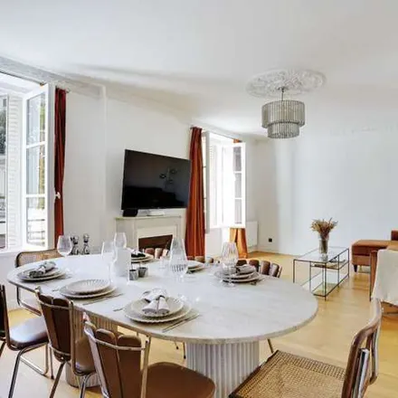 Image 4 - 9 Avenue de la Motte-Picquet, 75007 Paris, France - Apartment for rent