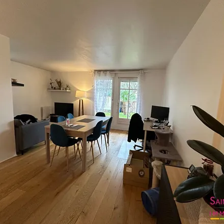 Rent this 1 bed apartment on 1 Place Saint-Blaise in 78955 Carrières-sous-Poissy, France