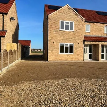 Buy this 3 bed duplex on Fallow Corner Drove in Manea, PE15 0LY