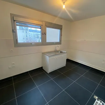 Rent this 2 bed apartment on 34 Rue Michel-Ange in 75016 Paris, France