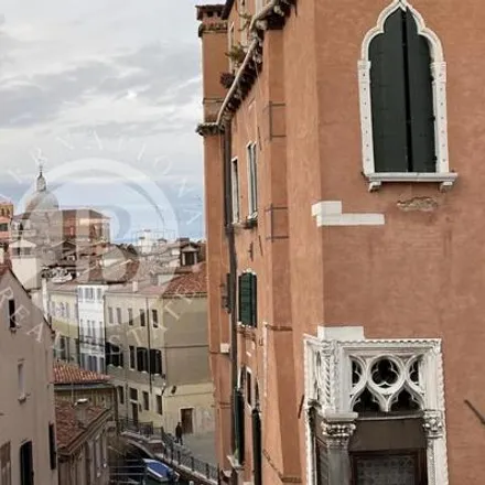 Image 2 - Fondamenta del Rimedio, 4429, 30122 Venice VE, Italy - Apartment for sale
