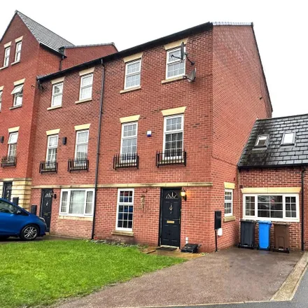 Image 1 - Fay Crescent, Sheffield, S9 3DJ, United Kingdom - Townhouse for rent