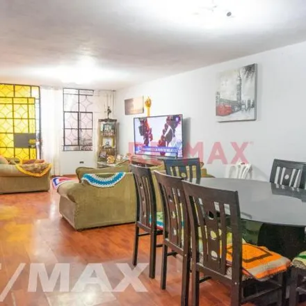 Buy this 8 bed house on Tomás Valle Avenue in Los Olivos, Lima Metropolitan Area 15302