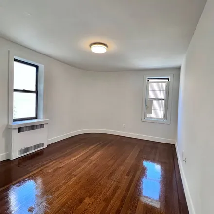 Rent this 2 bed apartment on 25 Hillside Avenue in New York, NY 10040