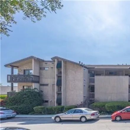 Buy this 2 bed condo on 2297 Legion Drive in Signal Hill, CA 90755