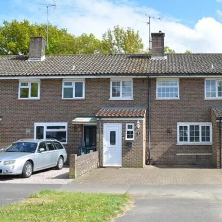 Buy this 3 bed townhouse on Drake Road in Tilgate, RH10 5NG