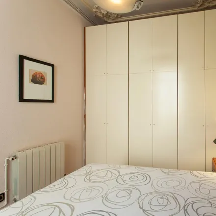 Image 2 - Carrer de Girona, 132, 08037 Barcelona, Spain - Apartment for rent