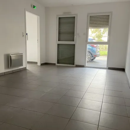 Rent this 2 bed apartment on Voie Communale de Beaujouet in 44170 Nozay, France