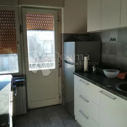 Image 4 - 262, Ulica grada Vukovara, 10000 City of Zagreb, Croatia - Apartment for rent