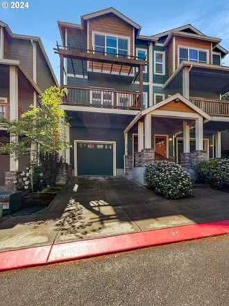 Buy this 3 bed condo on 5149 Southwest Shattuck Road in Portland, OR 97221