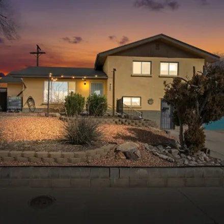 Buy this 5 bed house on 859 Lees Drive in Las Cruces, NM 88001