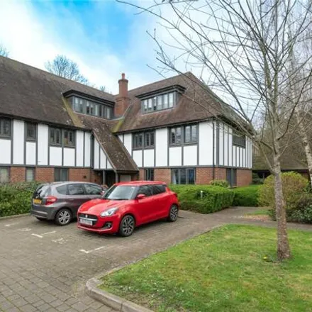 Buy this 2 bed apartment on Old Mile House Court in St Albans, AL1 1AR