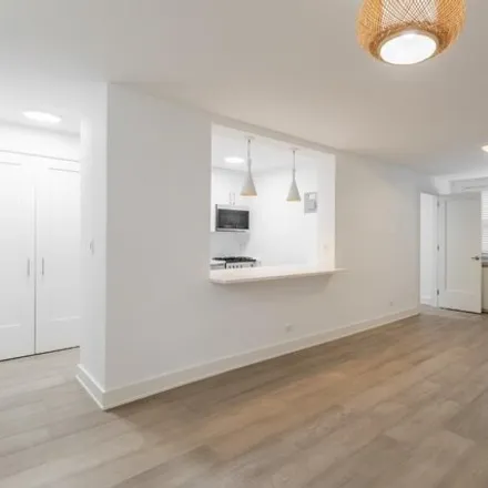Rent this 1 bed condo on 208 East 81st Street in New York, NY 10028