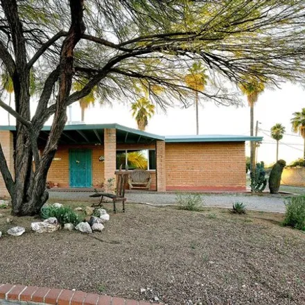 Buy this 4 bed house on 257 North Cloverland Avenue in Tucson, AZ 85711