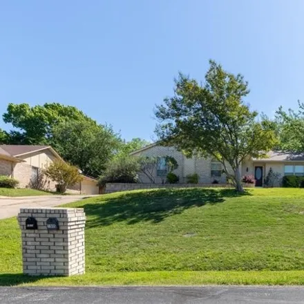 Buy this 3 bed house on 1984 Briarwood Drive in Grand Prairie, TX 75050
