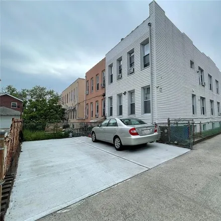 Image 2 - 7805 21st Avenue, New York, NY 11214, USA - Townhouse for sale
