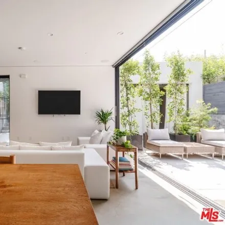 Image 8 - 857 Hilldale Avenue, West Hollywood, CA 90069, USA - House for sale